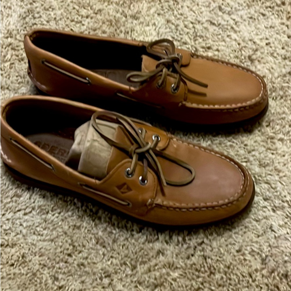 Men’s Sperry boat shoes